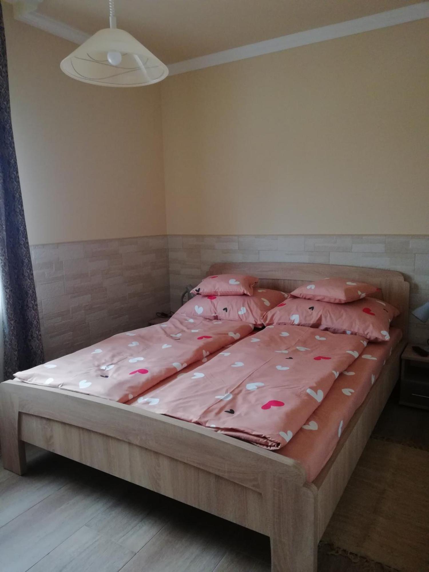 Imola Es Andrea Apartmanhaz 3 Hajduszoboszlo Exterior photo