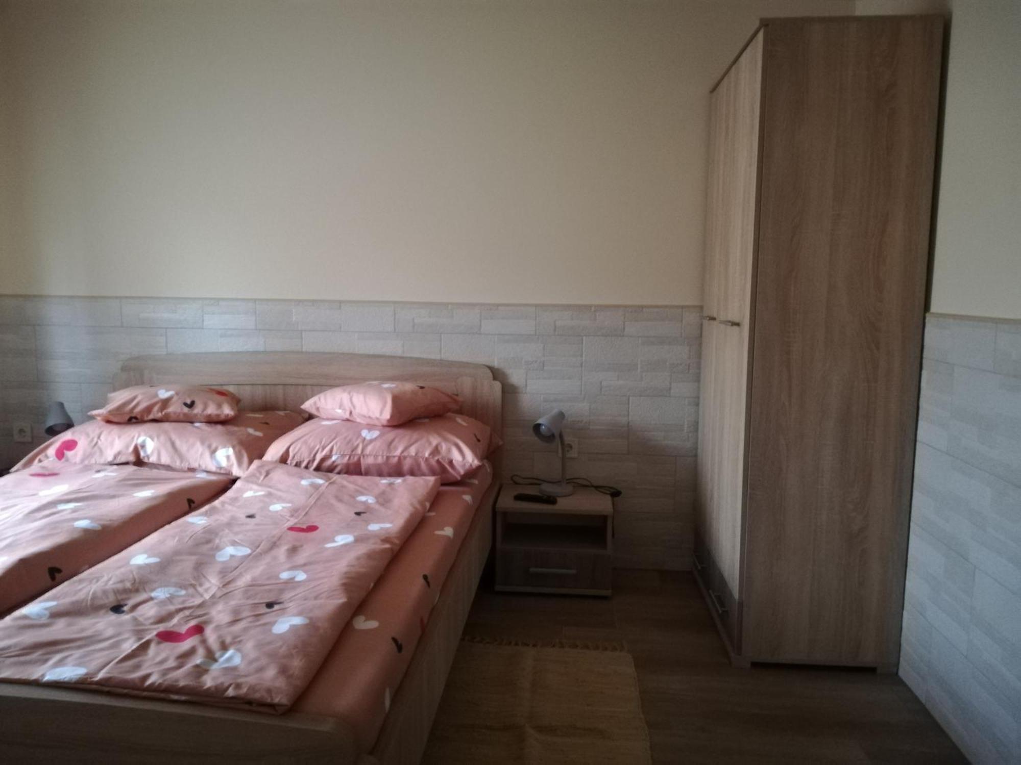 Imola Es Andrea Apartmanhaz 3 Hajduszoboszlo Exterior photo